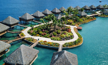  Bloody Mary’s Hotel Bora Bora motu